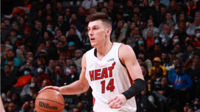 本赛季云南玉昆主场场均观众超2.2万人，带动直接消费2.3亿元（云南玉昆本季主场场均观众超2.2万，直接拉动消费约2.3亿元）