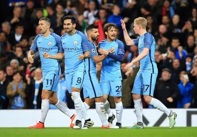 土媒：加拉塔萨雷想在1月引进吕迪格，球员与皇马合同6月到期（土耳其媒体：加拉塔萨雷计划1月引进吕迪格，球员与皇马合同将于6月到期）