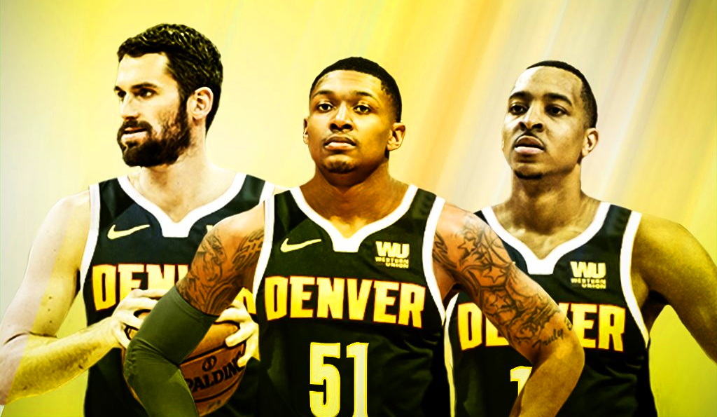 惊险一幕，马竞女足球员梅迪纳头部被膝盖撞到后失去意识（惊魂瞬间：马竞女足球员梅迪纳头部遭膝撞后当场失去意识）